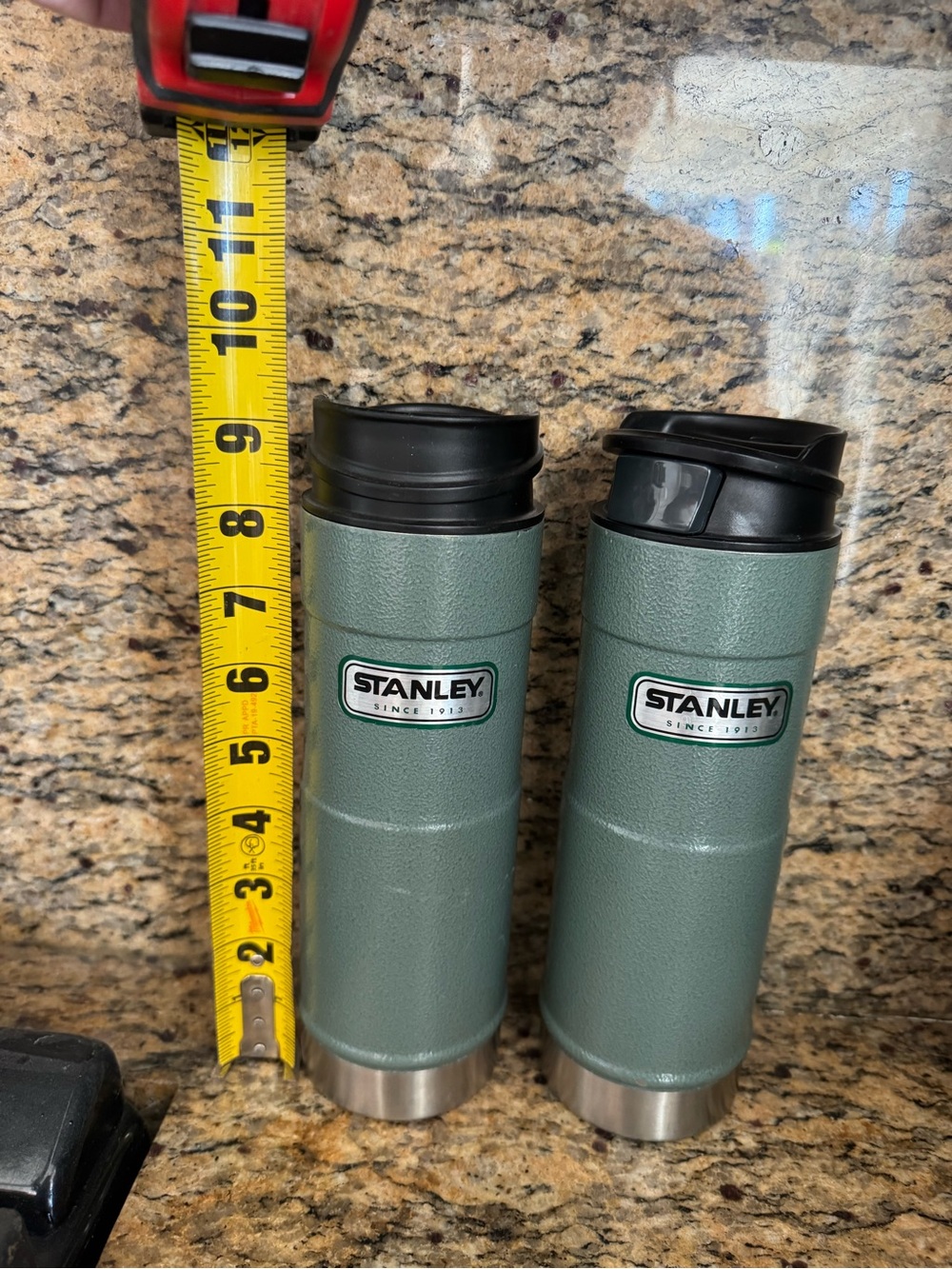 2 Stanley Classic One-Hand Vacuum Mug Travel Tumblers - Picture 2 of 5